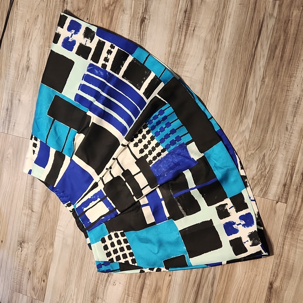 Abstract print skirt